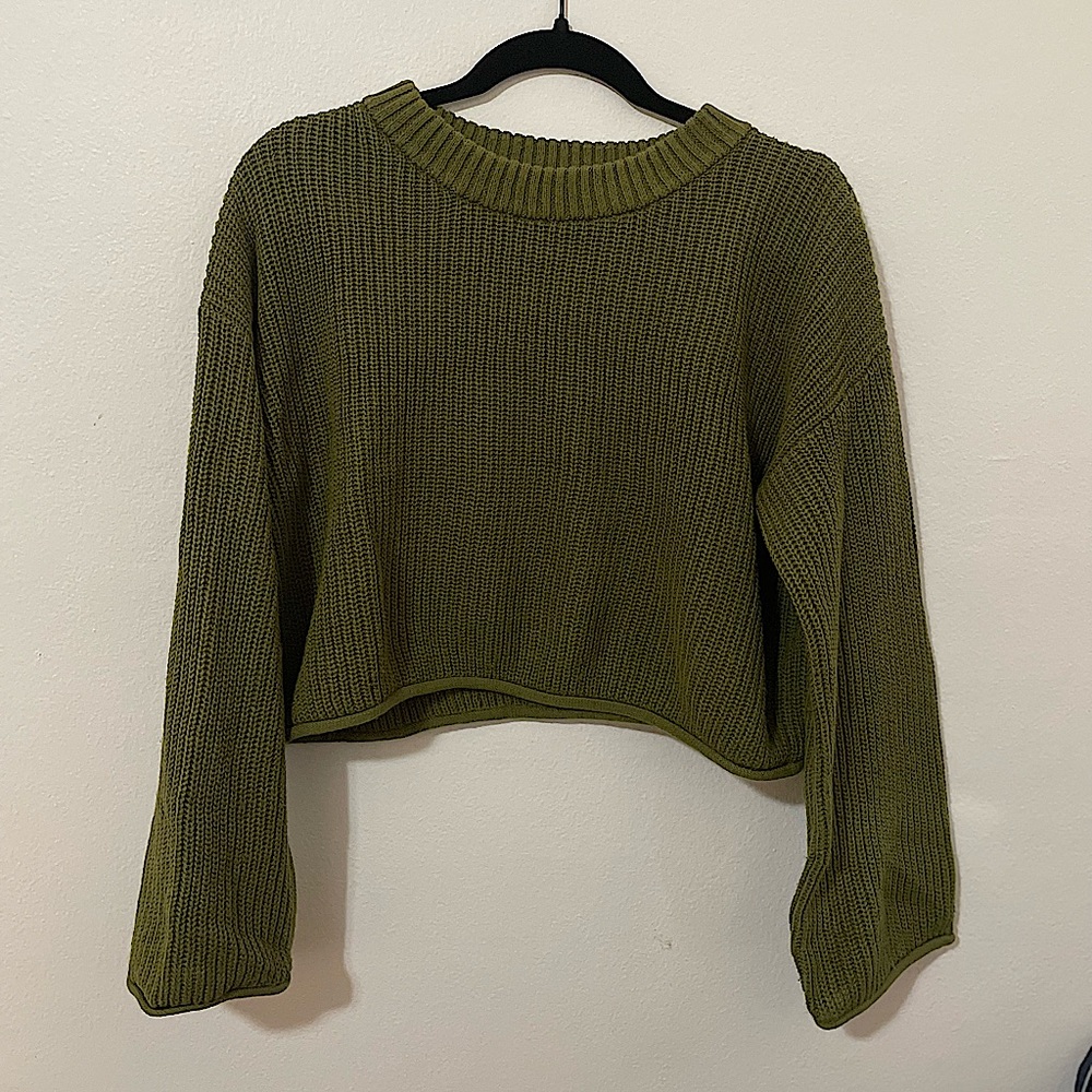 Green wild fable sweater, worn once, size was too large